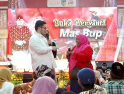 Bupati Kediri Mas Dhito Buka Puasa Bersama Warga, Respons Keluhan Sungai Ambrol