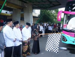 Berangkatkan Calon Jemaah Haji, Mbak Wali Titipkan Doa Untuk Kota Kediri