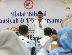 Gus Qowim Beri Tausiyah Pada Halal Bihalal IDI Kota Kediri