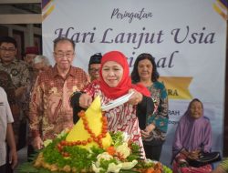 Peringati HLUN 2025, Gubernur Jatim Kunjungi Panti Werdha Usia Anugerah di Surabaya