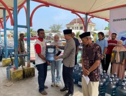 Salurkan Galon Air Minum, Bupati Kepulauan Seribu Apresiasi Perhatian Antheia Peduli