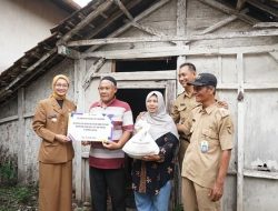 Tinjau Rumah Penerima Bansos Rehabilitasi RTLH, Mbak Wali Harapkan Kualitas Hidup Masyarakat Meningkat