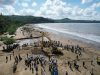 Hari Lingkungan Hidup Sedunia 2025, PJT I Bagikan Bibit Pohon dan Bersihkan Pantai