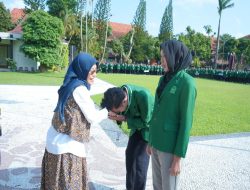 Mas Dhito Tekankan Pentingnya Kontribusi dan Peran Aktif Mahasiswa KKN di Masyarakat