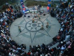 Bromo Sunset Music and Culture di Seruni Point Kian Diminati Wisatawan