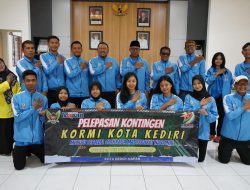 Gus Qowim Lepas Kontingen Kormi Kota Kediri Untuk Ikut Fornas VIII/2025 di NTB