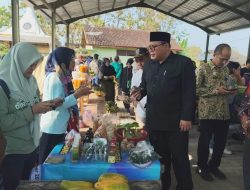 Warga Nikmati Harga Murah Kebutuhan Pokok di Pasar Tani Spesial HUT Rembang