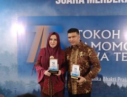 Bupati Pekalongan Dan Suami Terima Penghargaan Tokoh Pamomong 2025