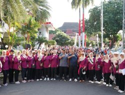 Mbak Wali Lepas Jalan Sehat dan Lomba Agustusan DWP Kota Kediri, Meriahkan Perayaan HUT ke-80 RI