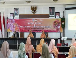 DWP Kabupaten Kediri Dorong Keterampilan Anggota Lewat Pelatihan Buket & Hampers