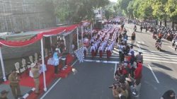 Ribuan Pelajar Semarakkan Lomba Baris SD/MI, Gus Qowim Berangkatkan dan Beri Semangat