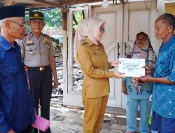 Korban Kebakaran Rumah Desa Beji, Andong Terima Bantuan Pemerintah