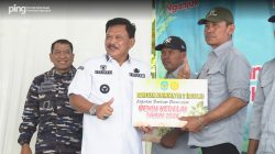 Modernisasi di Kota Bayu, Bupati Nganjuk Serahkan Traktor Rotari Untuk Percepat Swasembada