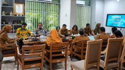 High Level Meeting Percepatan dan Perluasan Digitalisasi Daerah: Monitoring dan Evaluasi Digitalisasi Retribusi Parkir melalui QRIS di Kota Kediri