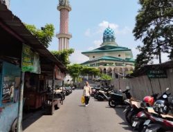 Komitmen Kontraktor Masih Jadi Ganjalan, Pedagang – Warga Desak Rehab Alun-alun Kota Kediri Segera Berlanjut