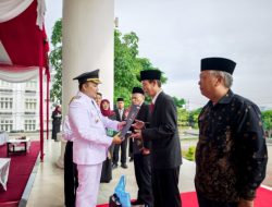 Pimpin Upacara Hari OTODA ke XXX. Mas Rusdi Serahkan Tali Asih, THT dan Pensiun Pertama 3 Camat