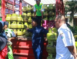 Operasi Pasar LPG 3 Kg Diserbu Warga, Pemkab Probolinggo–Pertamina Jaga Stabilitas Harga di Tiga Kecamatan