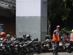 Kota Kediri hanya Punya 3 Kantong Parkir yang Resmi, Ini Lokasinya!