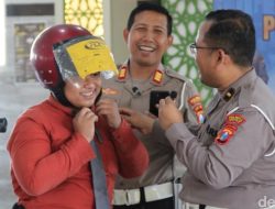 Police Goes to Pesantren, Satlantas Polresta Sidoarjo Edukasi Santri