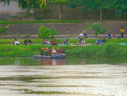Pantau “Pladu” Sungai Brantas, Pemkot Kediri Imbau Warga Utamakan Keselamatan