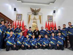 Bunda Lisdyarita Lepas 13 Atlet IPSI Ponorogo yang Siap Dulang Medali Kejurprov