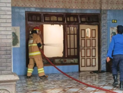Kabel Instalasi Usang Picu Kebakaran di Banyakan Kediri, Kerugian Pemilik Capai Rp 100 Juta