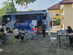 Satlantas Polres Kediri Hadirkan SIM Keliling di Papar, Warga Bisa Perpanjang Tanpa ke Satpas