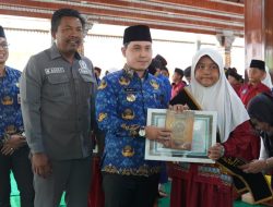 Hadiri Wisuda Gemajuza dan Tahfidz Pelajar, Gus Bupati Sampaikan Harapan untuk 650 Penghafal Al-Quran