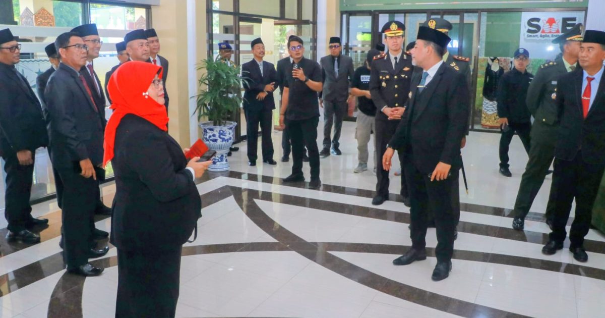 Bupati Haris Dorong Promosi Produk Unggulan Daerah Melalui Galeri UMKM SAE