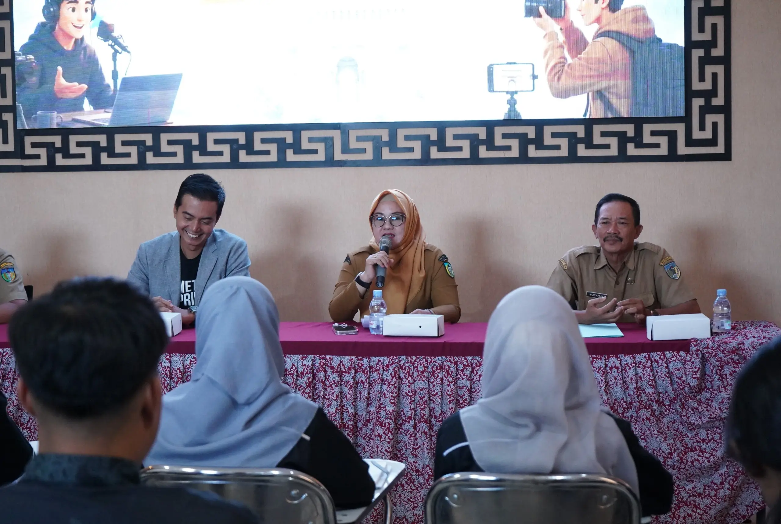 Guna Meningkatkan Promosi Potensi Lokal, Diskominfo Kabupaten Kediri Gelar Pelatihan Pemanfaatan Teknologi AI Bagi Anggota KIM