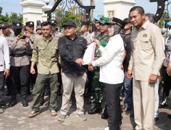 DPRD Lumajang Terima Aspirasi Aliansi Masyarakat Peduli MBG dalam Aksi Tertib dan Kondusif